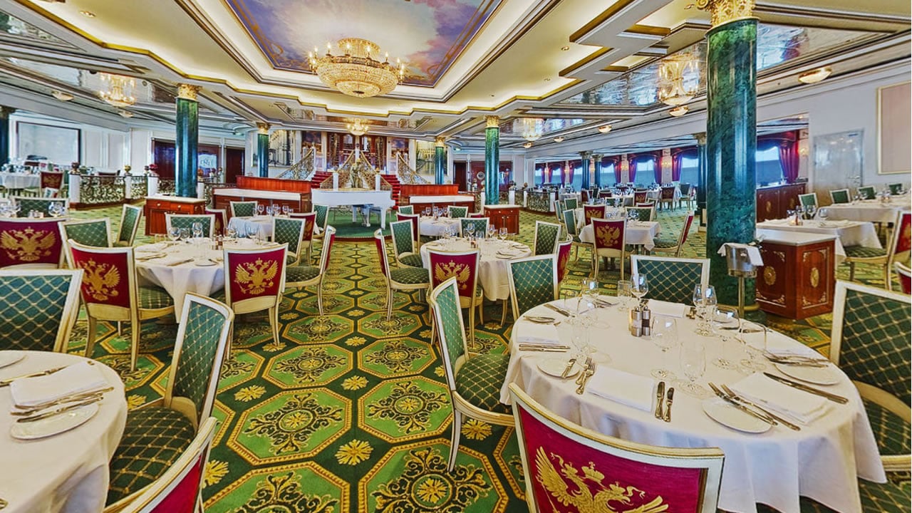 Starboard Cruise Services and Invicta open new Carnival Horizon boutique